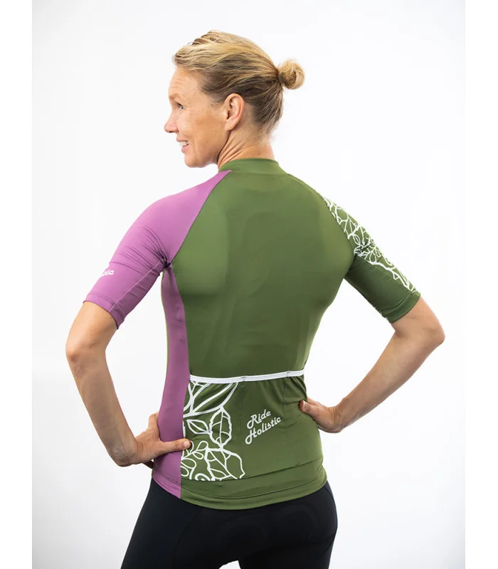 A cycle jersey with a harmonious blend of olive and subtle pink with a leaf motive | Cycling Jersey